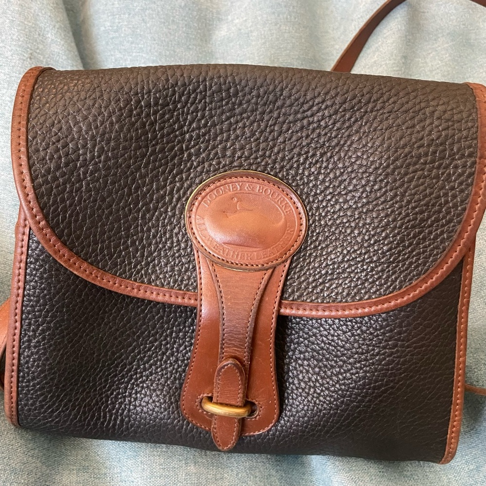 Dooney and Bourke Essex Black/Brown Leather Crossbody Shoulder Bag Purse - Picture 3 of 14